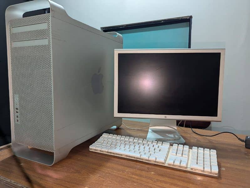 Apple Mac Pro Professional Editing Machine 0