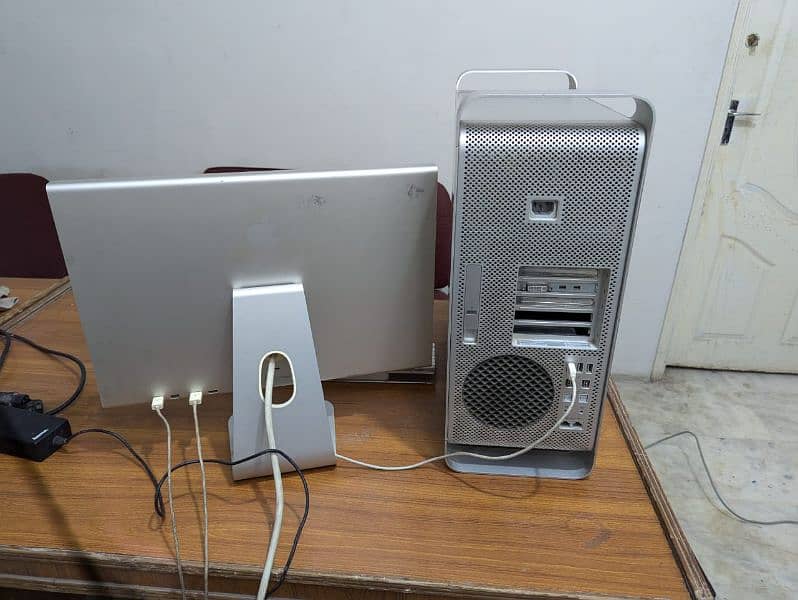 Apple Mac Pro Professional Editing Machine 3