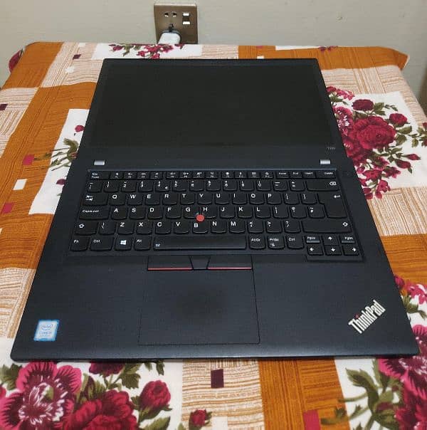 Lenovo i5 8th generation 8GB,256GB SSD For Sale 4