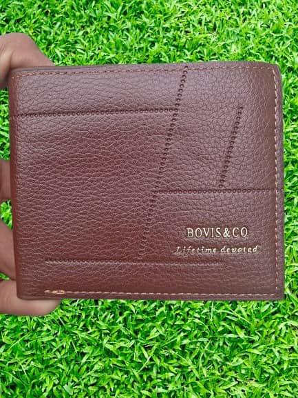 Luxury Bifold Wallet – Sleek and Functional Design 6