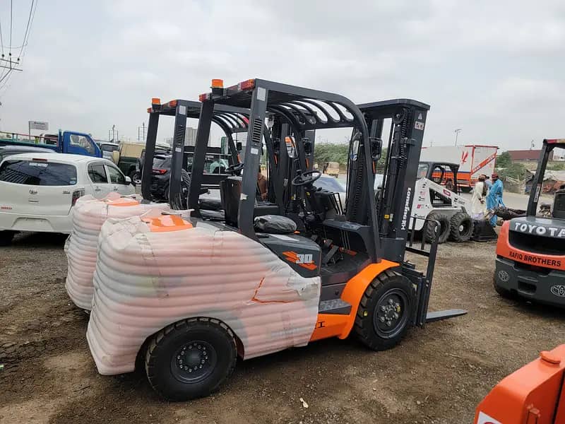 3 Ton Brand New Forklifts Lifters for Sale in Karachi, All Pakistan D 4