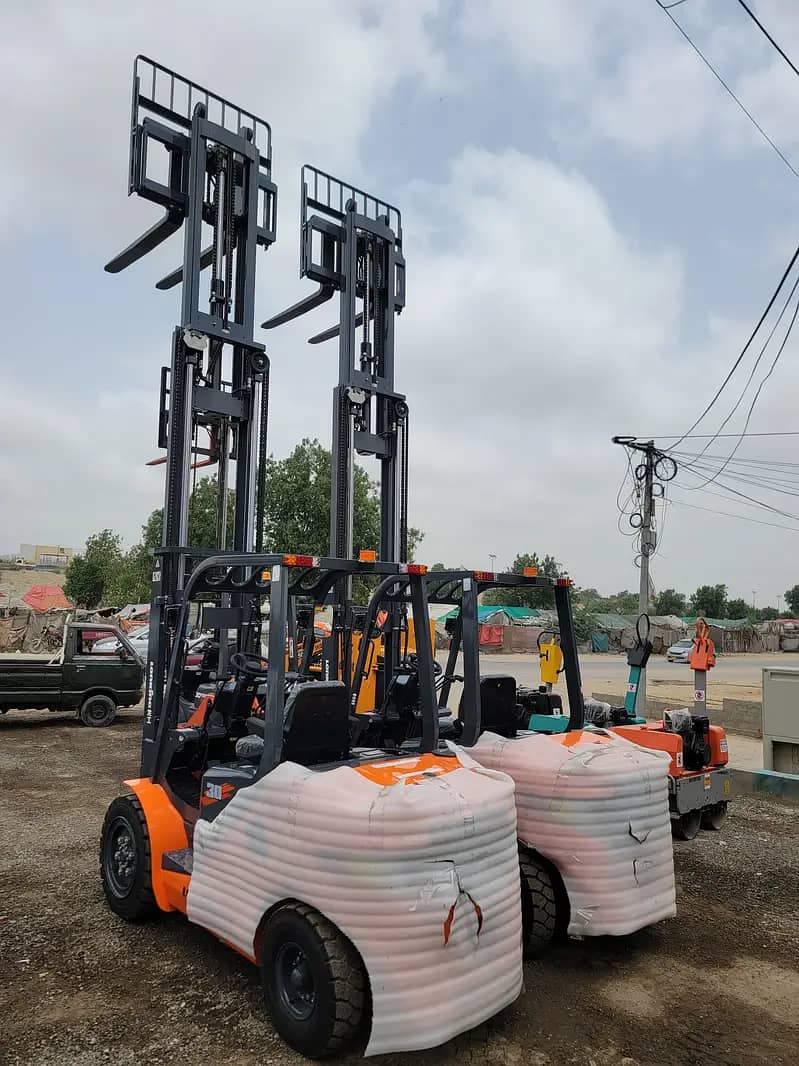 3 Ton Brand New Forklifts Lifters for Sale in Karachi, All Pakistan D 12