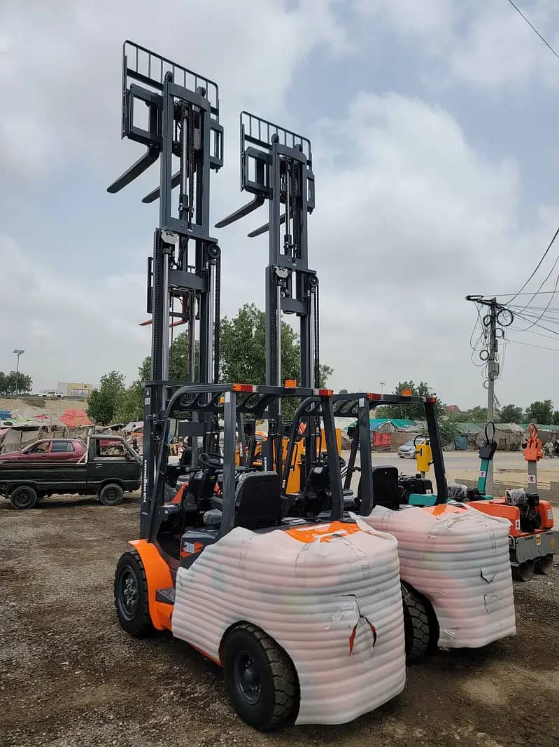 3 Ton Brand New Forklifts Lifters for Sale in Karachi, All Pakistan D 13