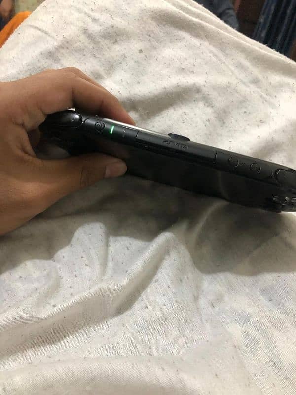 Ps vita 2000 jailbreak with 128 GB SD card for sale 14