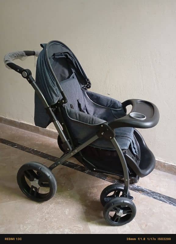 Imported Pram in Large Size available for Sale 7