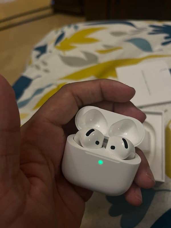 Apple airpods 4 Anti noise cancellation 1