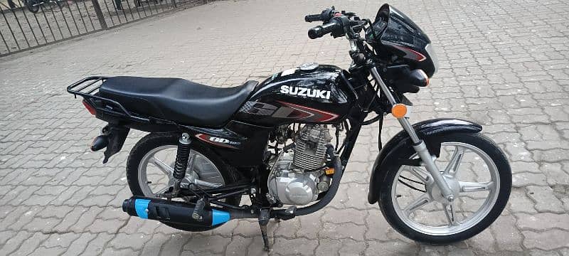 Suzuki GD 100S 2022 mode black color for sale 1