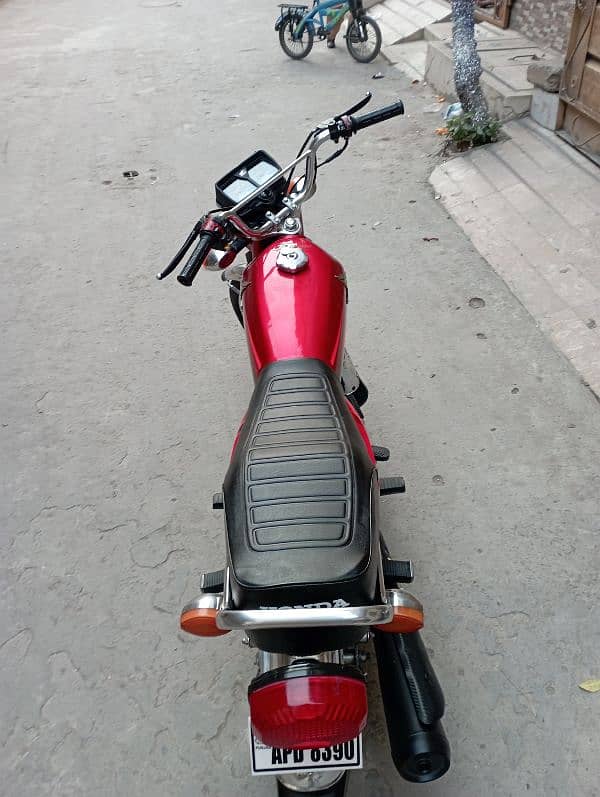 honda 125 2023 3