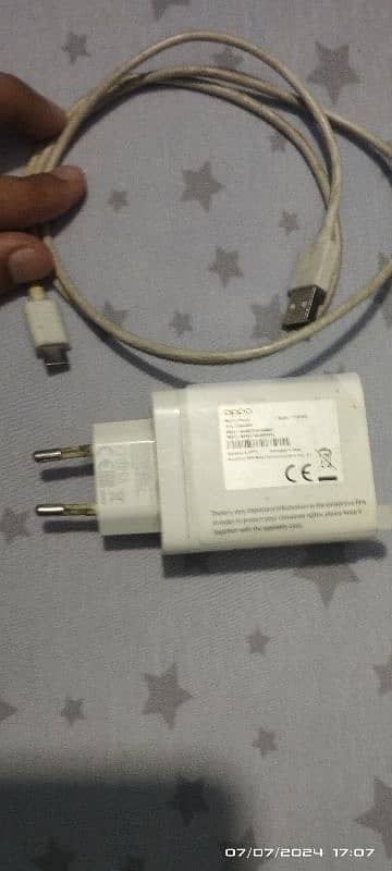 oppo original box wala 33w charger 1