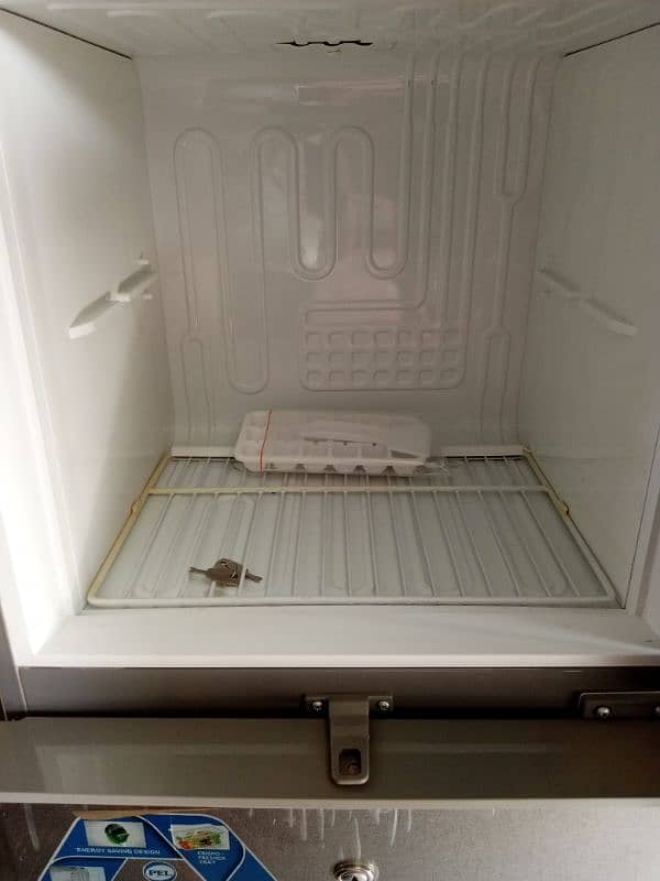 PEL refrigerator 0