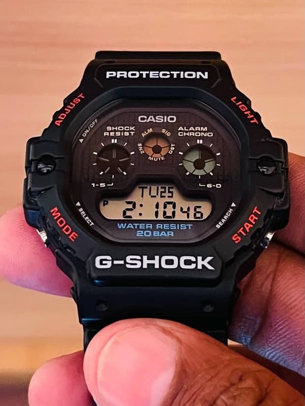 Casio G-Shock DW-5900-1 5