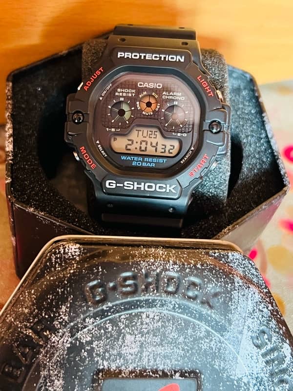 Casio G-Shock DW-5900-1 19