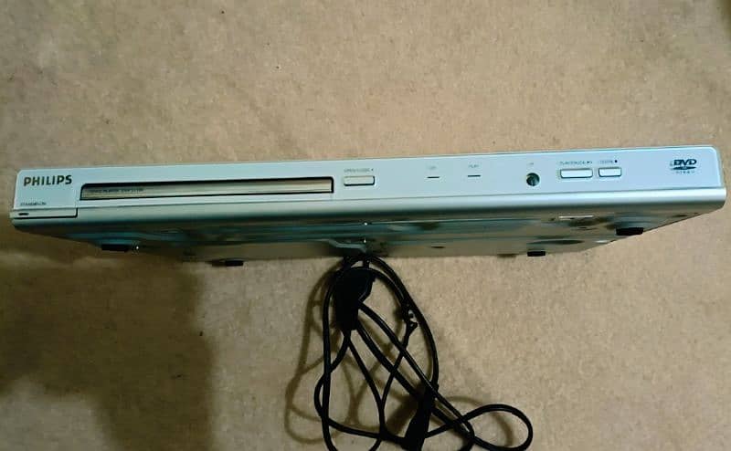 Philips dvd player model no. DVP3110k/98 2