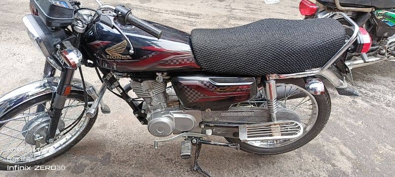 Honda cg 125 (2024) madel hy 9.5/10 1