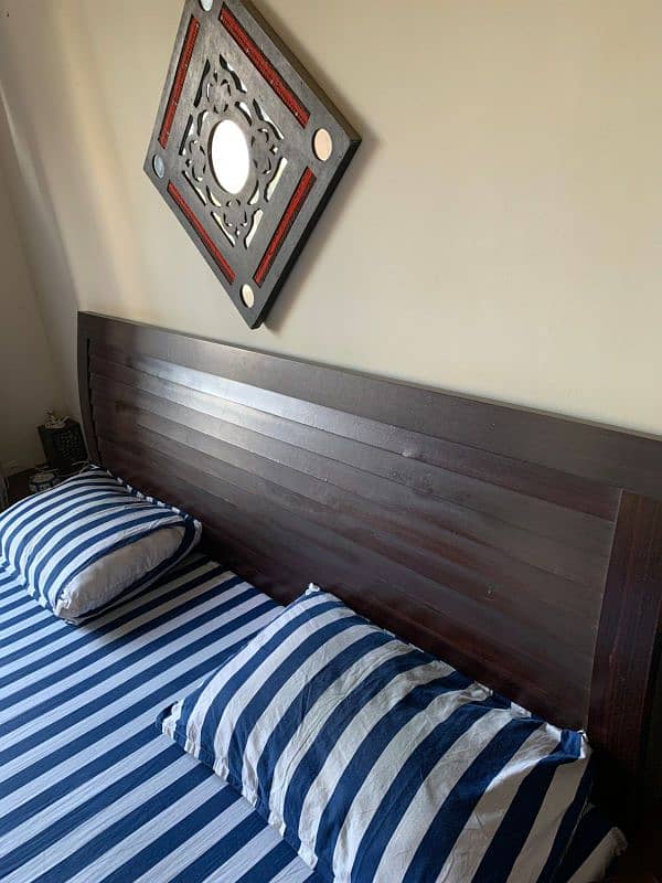 King size bed for sale 2