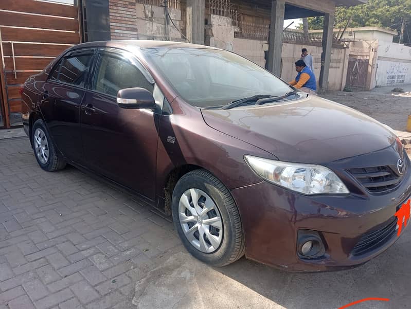 Toyota Corolla Altis 2013 4