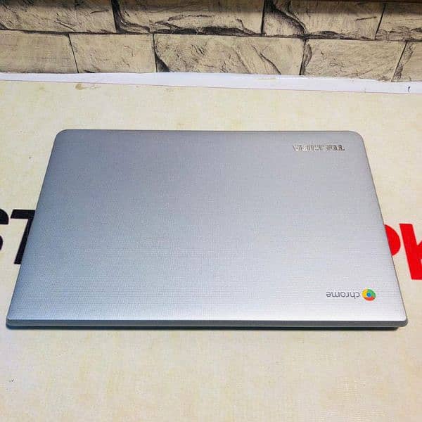 Toshiba CB 30 14inch Chrome os Windows support 6