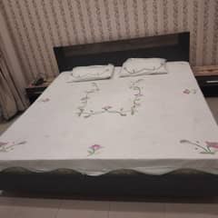 wood bed sheet