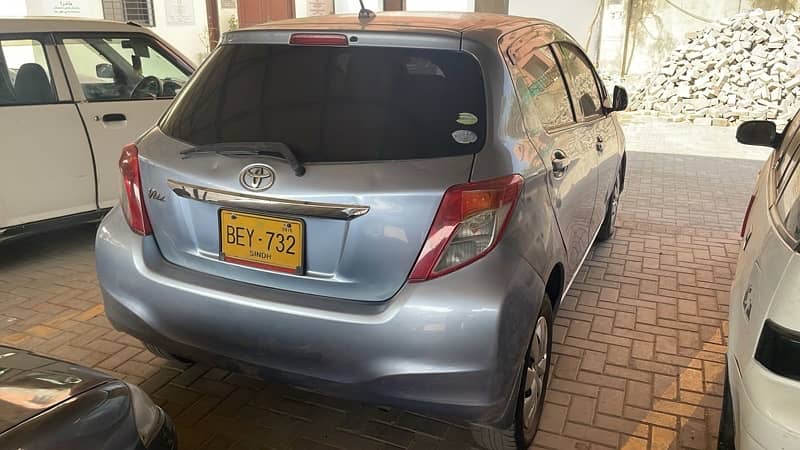 Toyota Vitz 2012 14