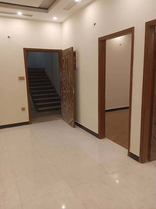 Highly-Desirable Upper Portion Available In Nazimabad - Block 5C For sale 13