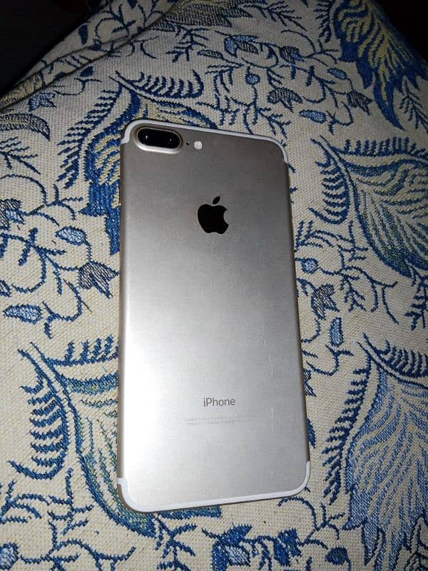 iphone 7 plus 32gb (03125079202) whatsapp ha 5