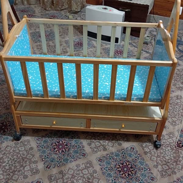 Baby cot + swing (2 in 1) 1