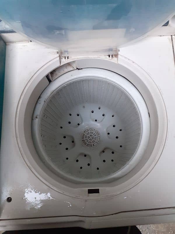 Haier washing machine (12kg) 2