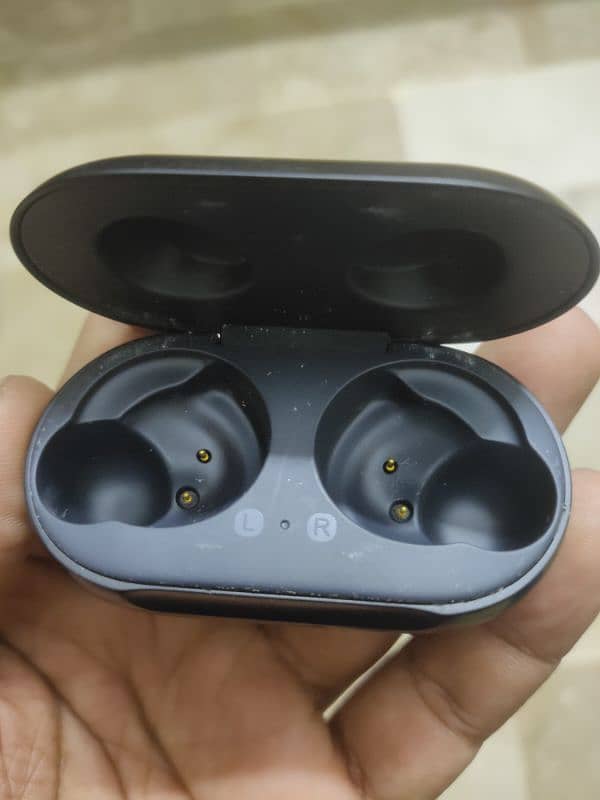 Samsung earbuds case 2