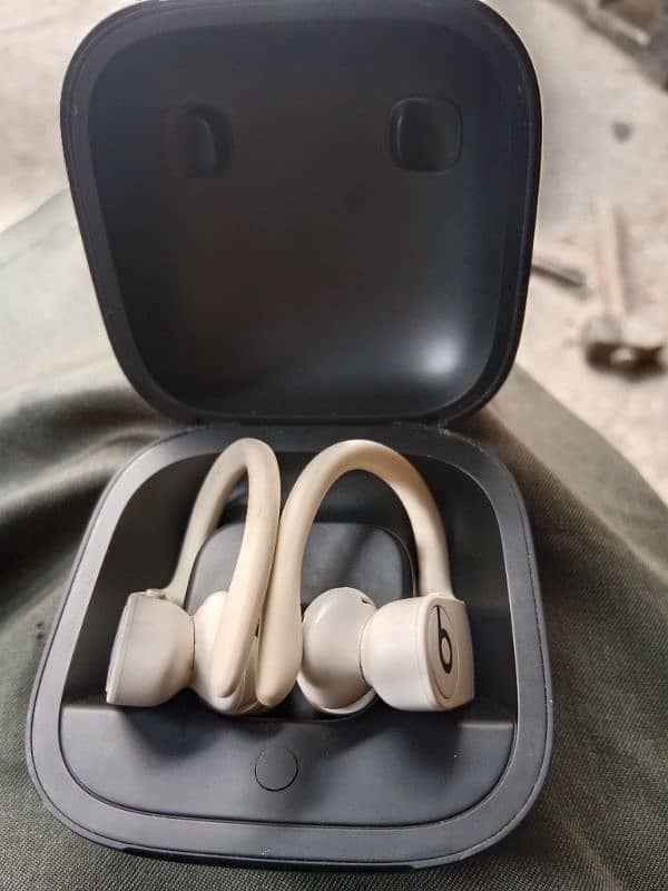 beats Powerbeats pro 2