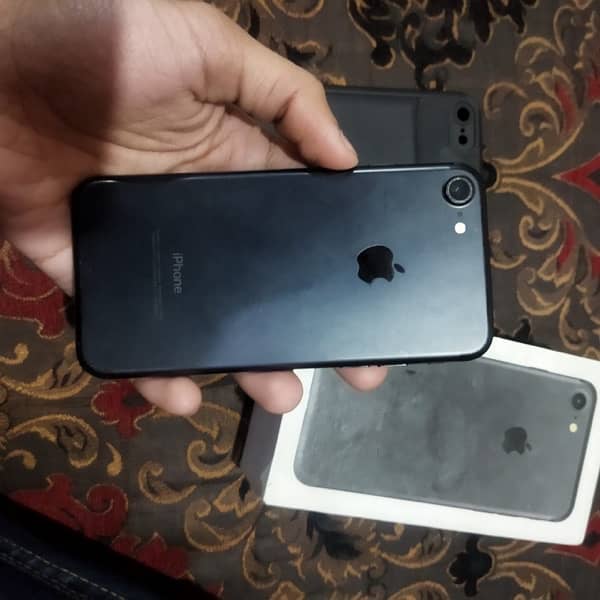 iPhone 7 pta prove with box 128gb 0