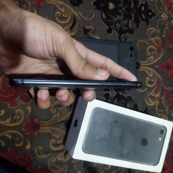 iPhone 7 pta prove with box 128gb 5