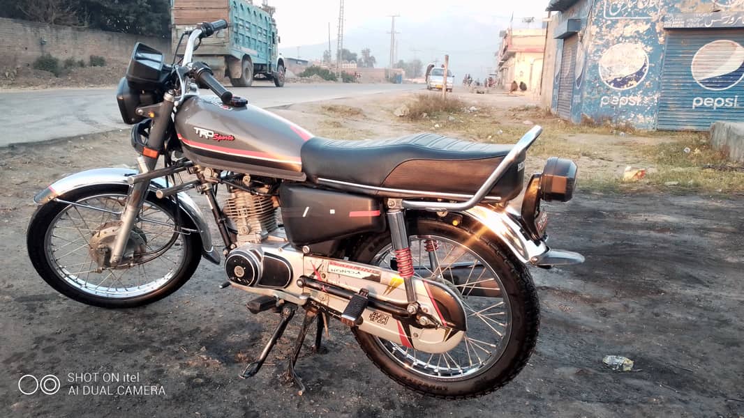 Honda 125 in lush condition Tankey Tappay Un touch original 2