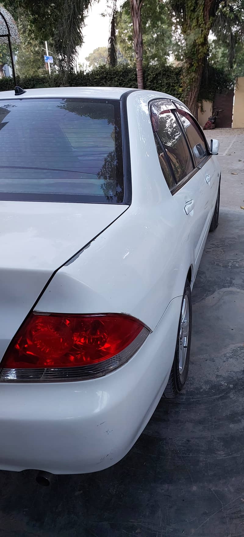 Mitsubishi Lancer 2008 4