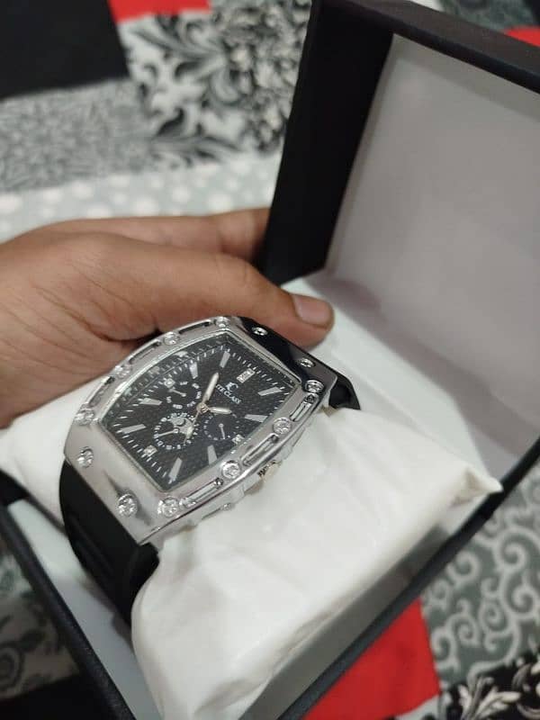 Brand New Watches with boxes/Delivery all over Pakistan 1