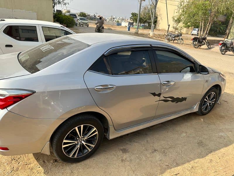 Toyota Corolla Grande 1.8 2019 1