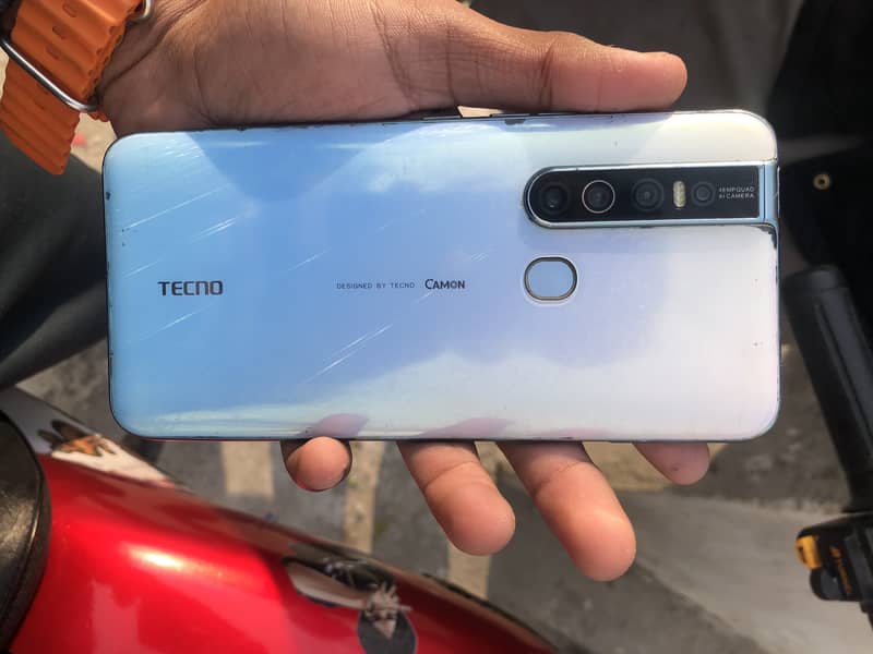 techno camon 15 pro 6/128 gb 2