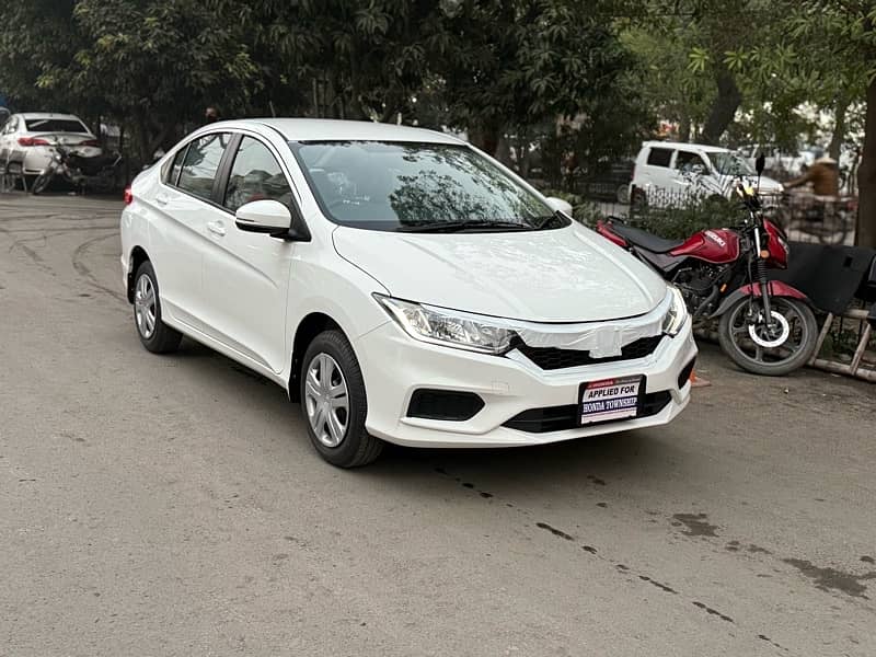 Honda City Auto IVTEC 2025 Bank leased 2