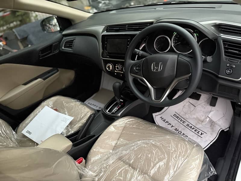 Honda City Auto IVTEC 2025 Bank leased 8