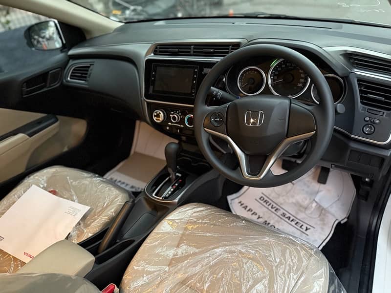 Honda City Auto IVTEC 2025 Bank leased 10