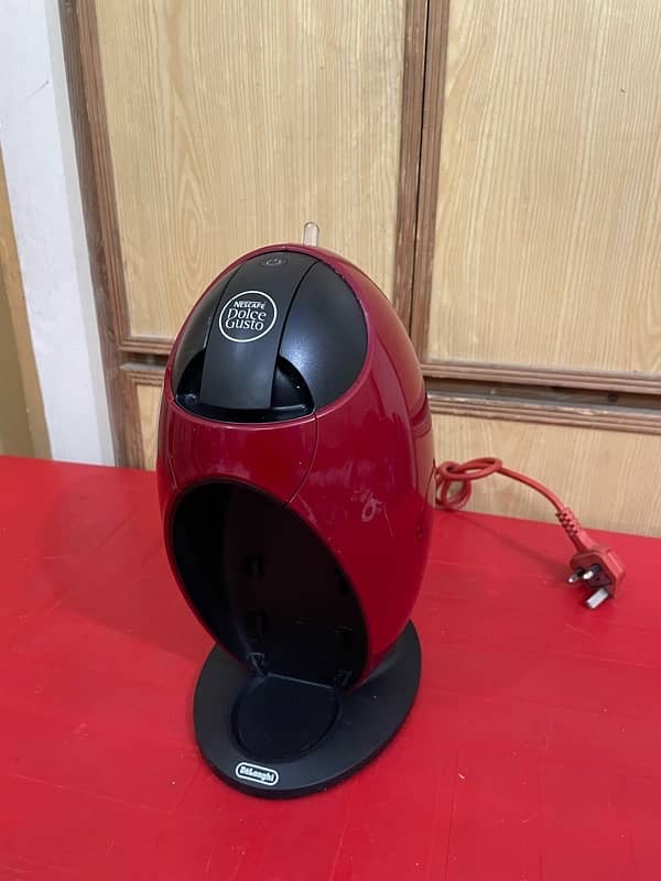 Nescafe Dolce Gusto Delonghi coffee machine / Imported 0