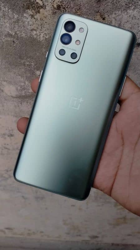 OnePlus 9R 12/256 0