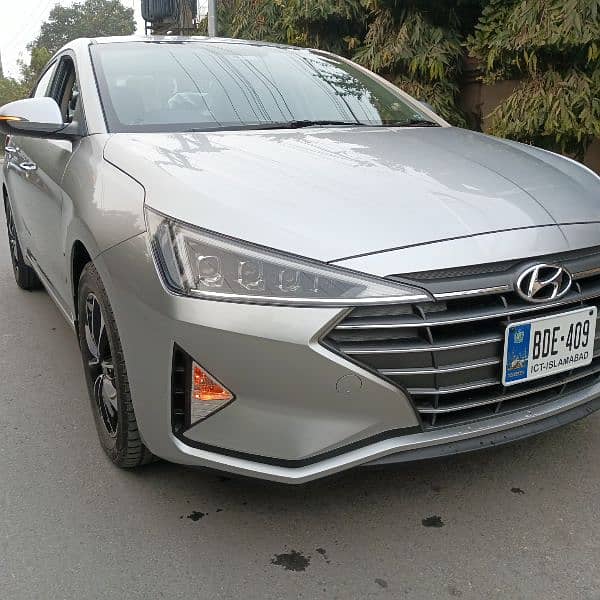 Hyundai Elantra 2024 0