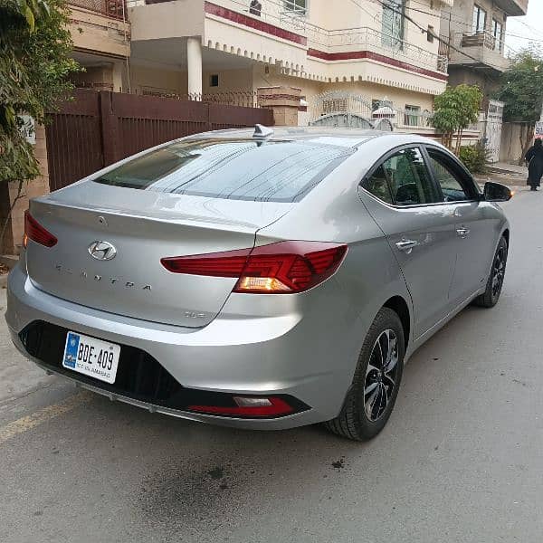 Hyundai Elantra 2024 2