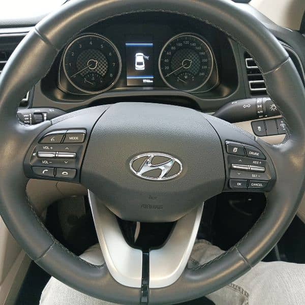 Hyundai Elantra 2024 18