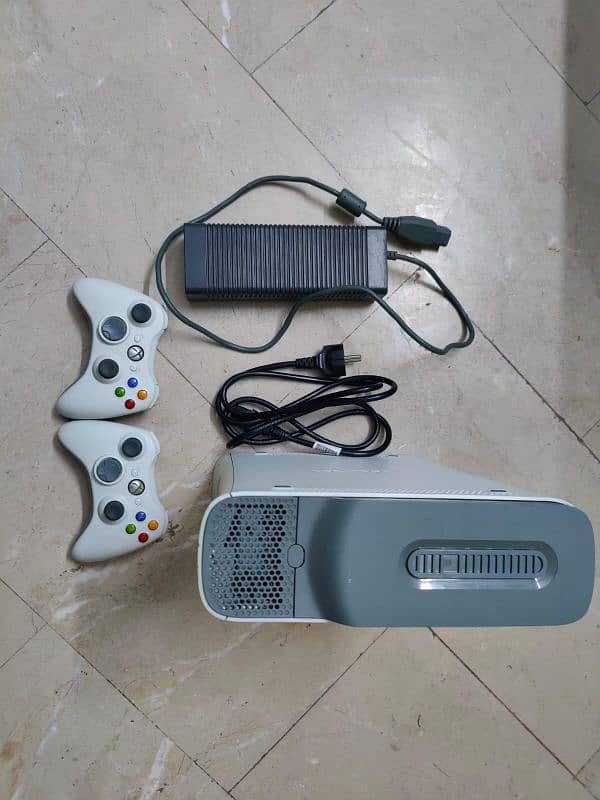 Xbox 360 Falcon (2008) 11