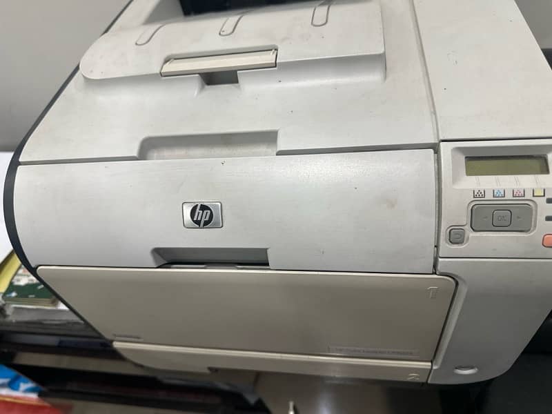 HP Color Laserjet CP2025 1