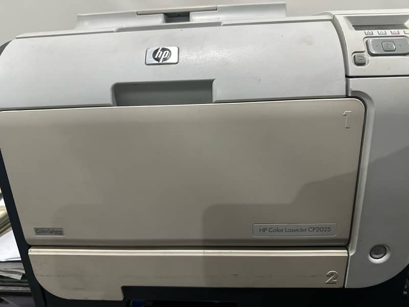 HP Color Laserjet CP2025 2