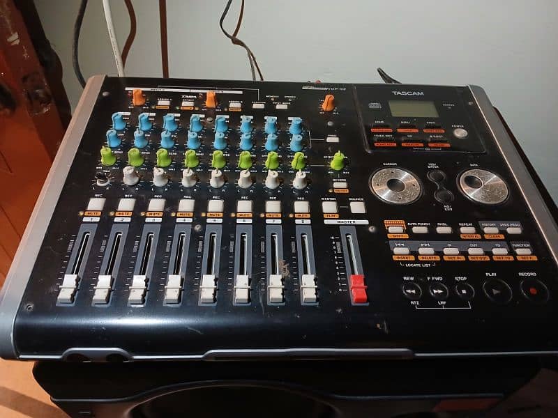 Tascam digital  portastodio DP-02 0