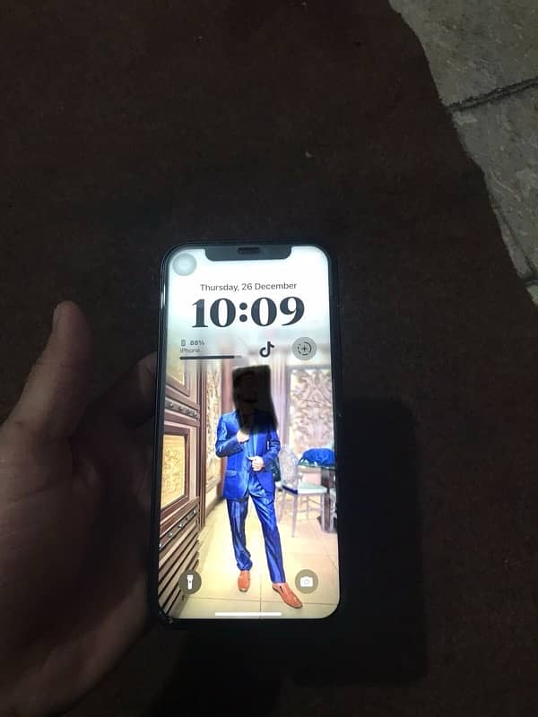 iPhone 12 0