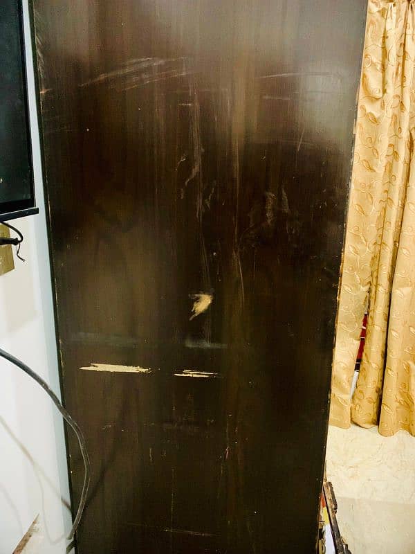 wood Almari good condition 1